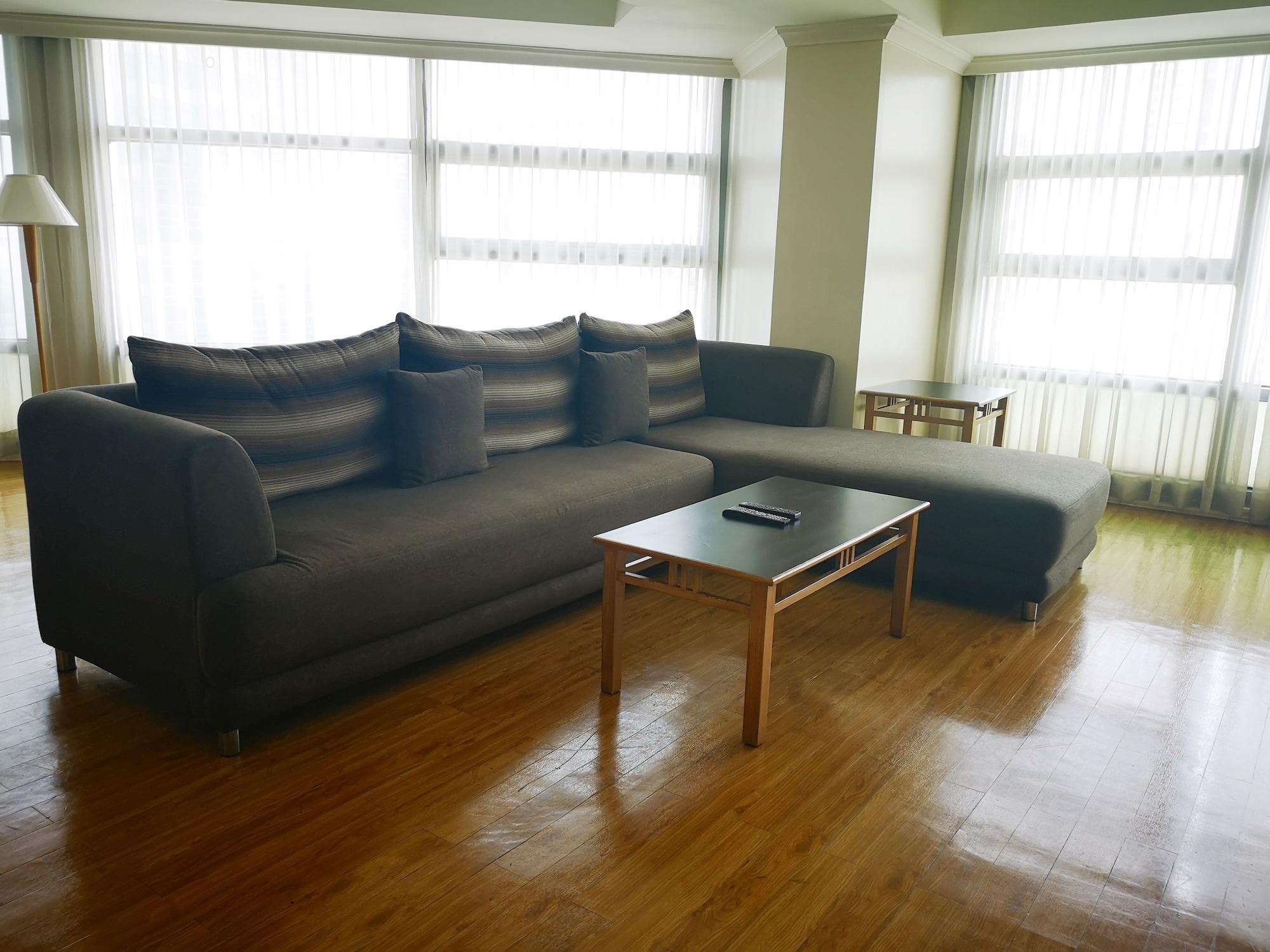 Infinity Tower Suites Makati City Exterior photo