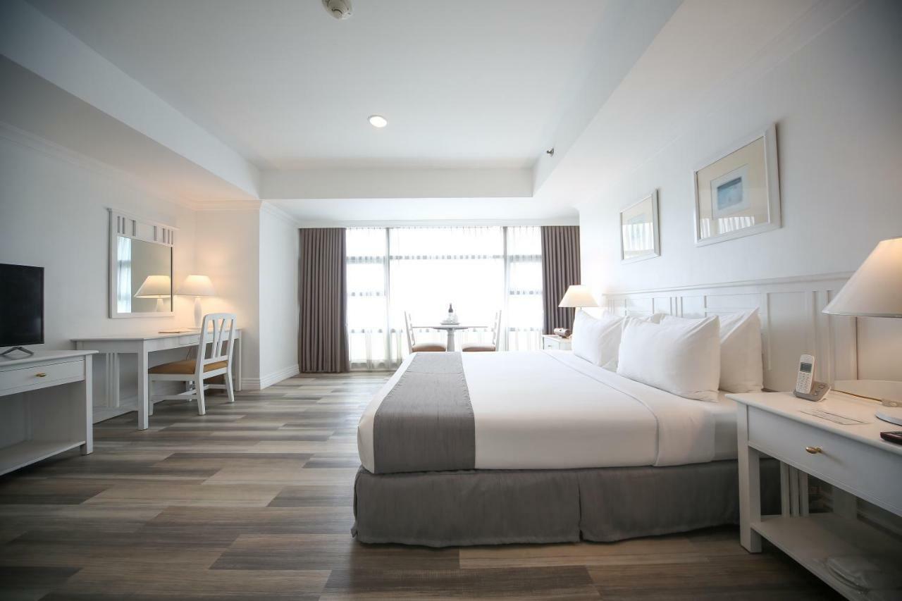 Infinity Tower Suites Makati City Exterior photo
