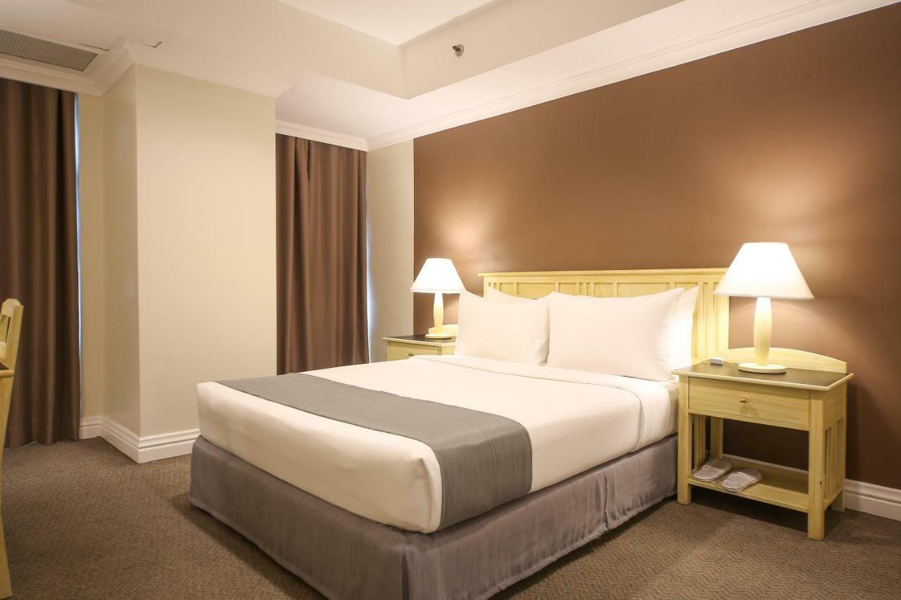 Infinity Tower Suites Makati City Exterior photo